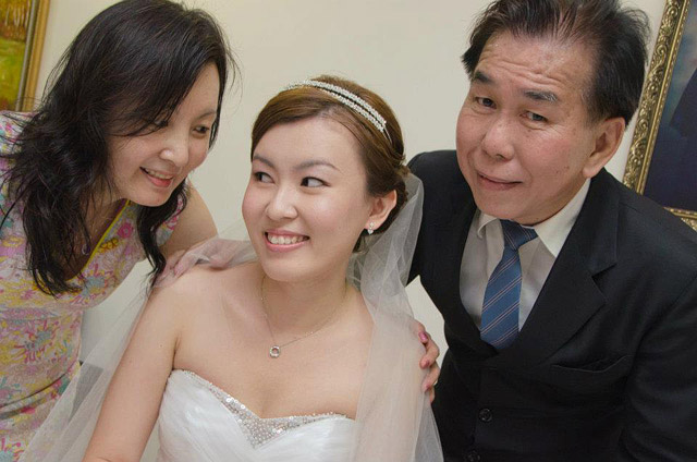 Han Han's Wedding Day Bridal Makeup and Hairstyling by Jovie Tan from TheLittleBrush Makeup