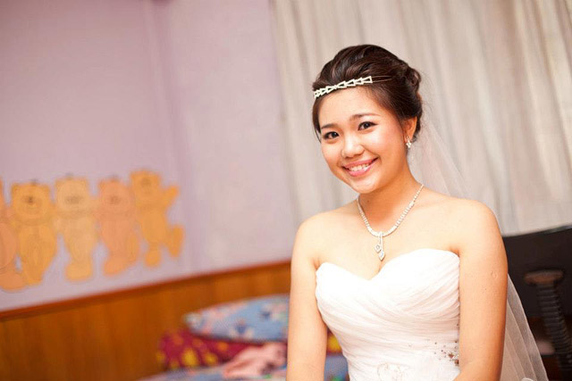 Xiao Han's Wedding Day Bridal Makeup and Hairstyling by Jovie Tan from TheLittleBrush Makeup.