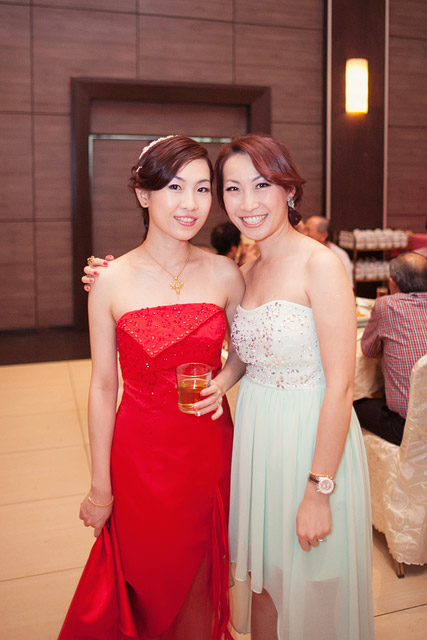 Yun Jia's Wedding Day Hair and Makeup by Jovie Tan from TheLittleBrush Makeup.